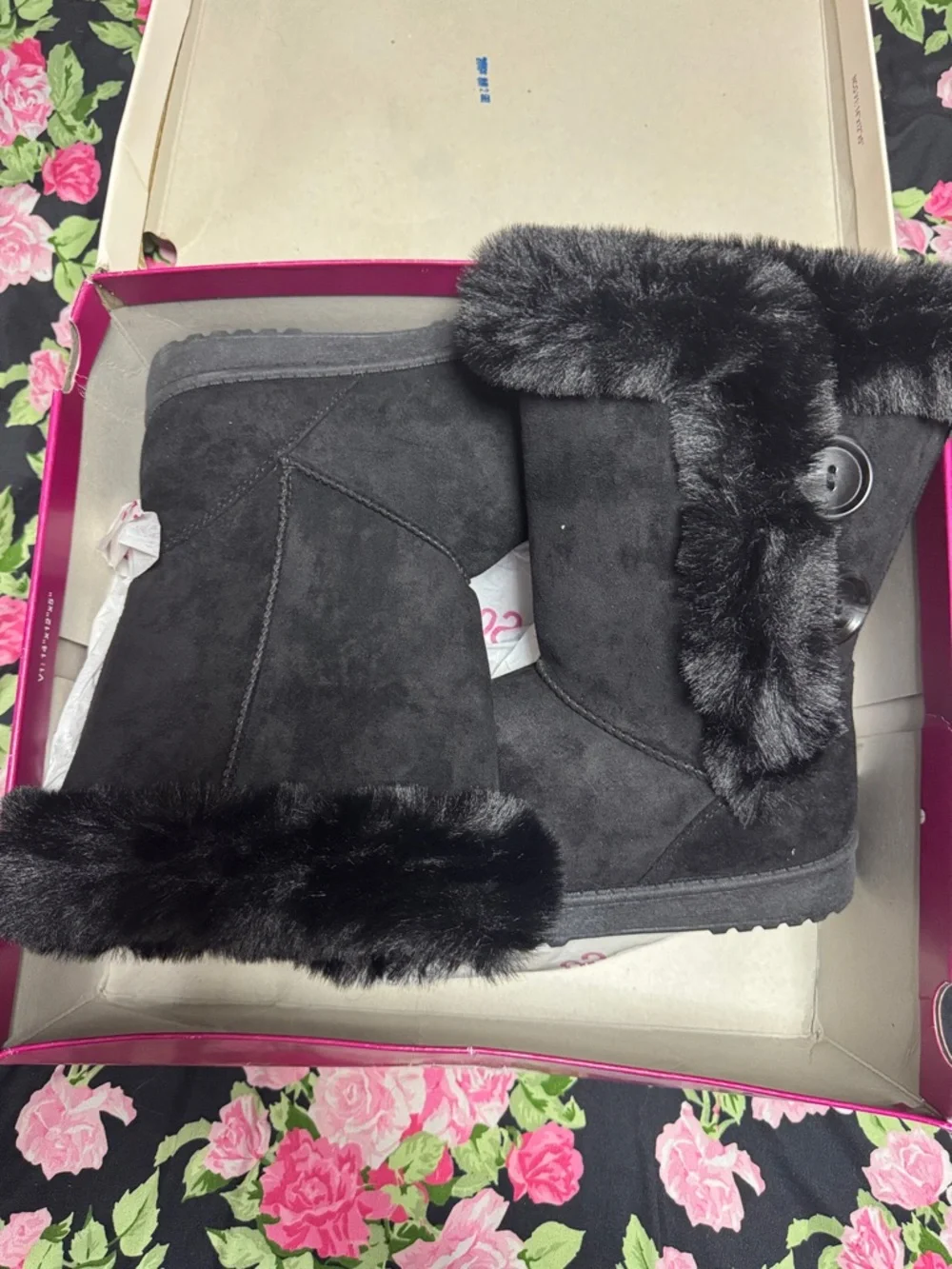 NEW SO Black Faux Fur Cuff Winter Boots for Women